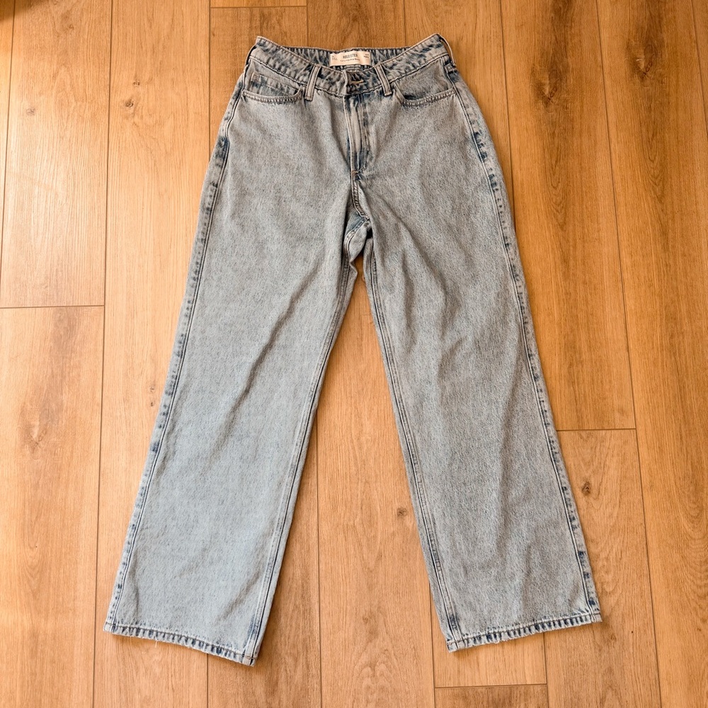 Women's Hollister Curvy High-Rise Baggy Jeans Light Blue Size 8R/29R NWT